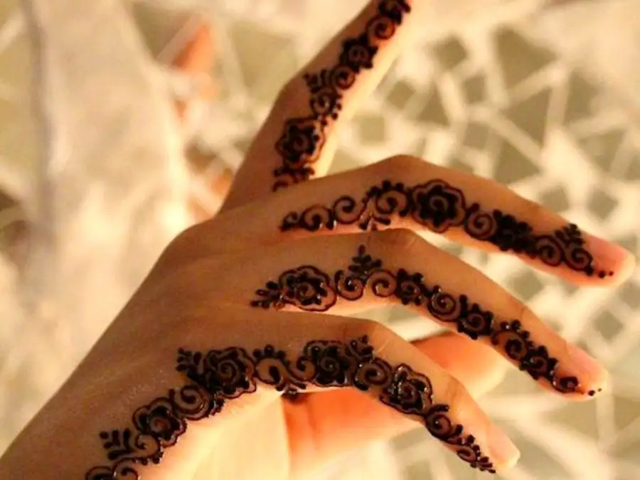 normal mehndi design