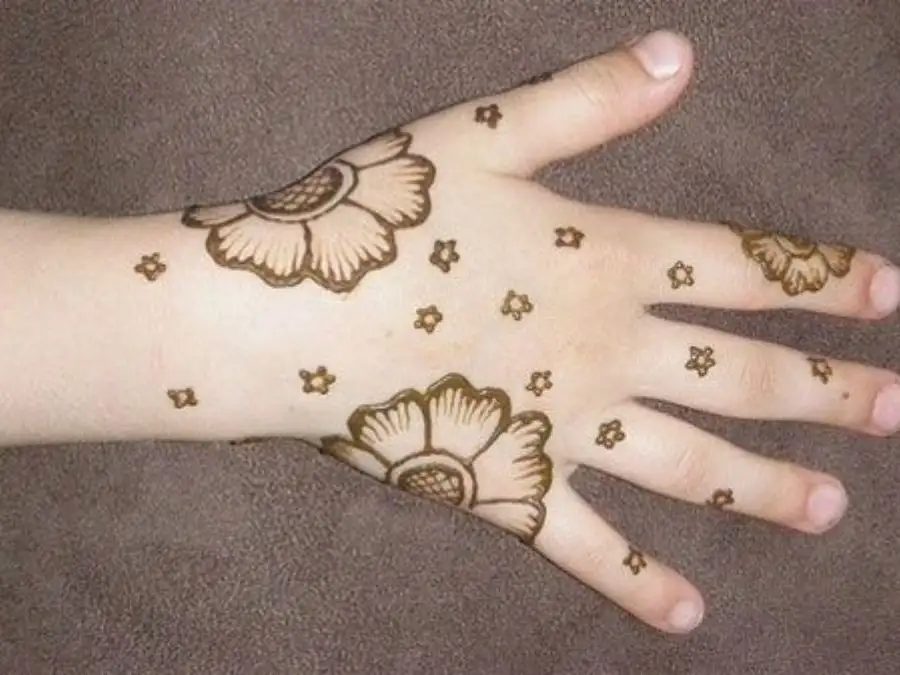 cute easy mehndi designs for kids