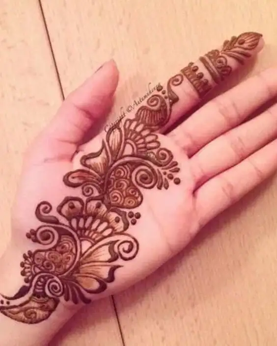 aesthetic mehndi design front hand