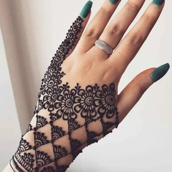 normal mehndi design