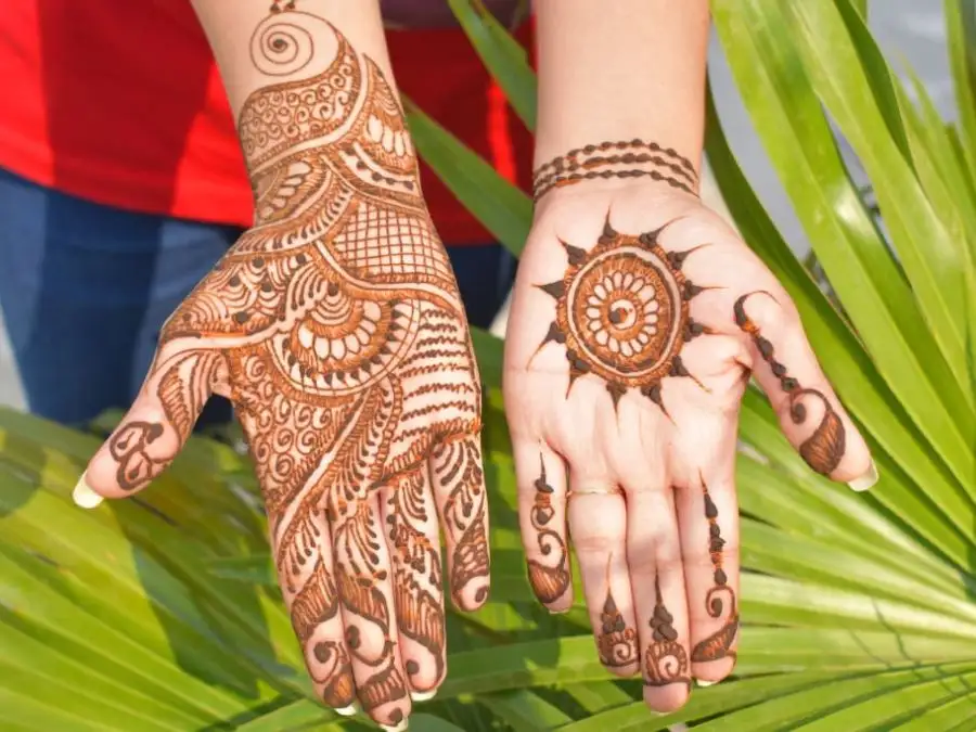 aesthetic mehndi design front hand