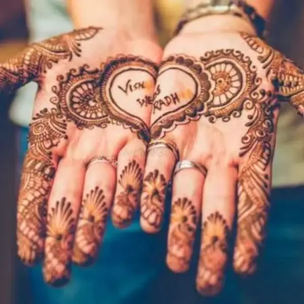 aesthetic mehndi design front hand