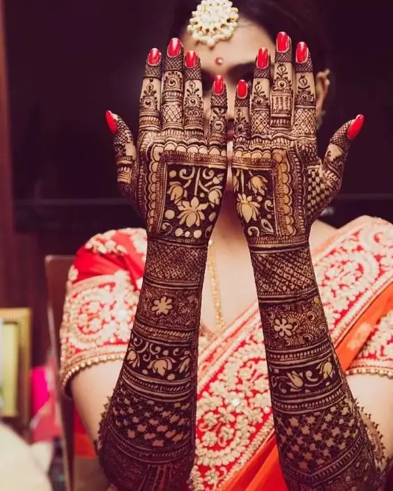 simple mehndi design photo back hand