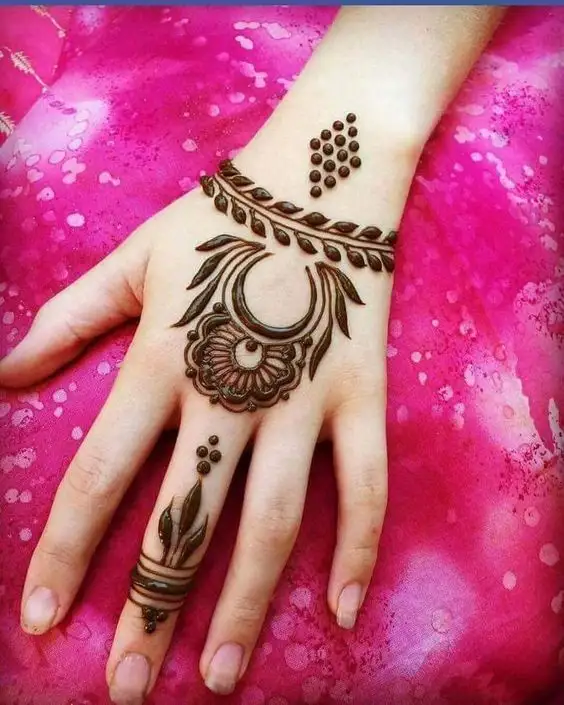 normal mehndi design
