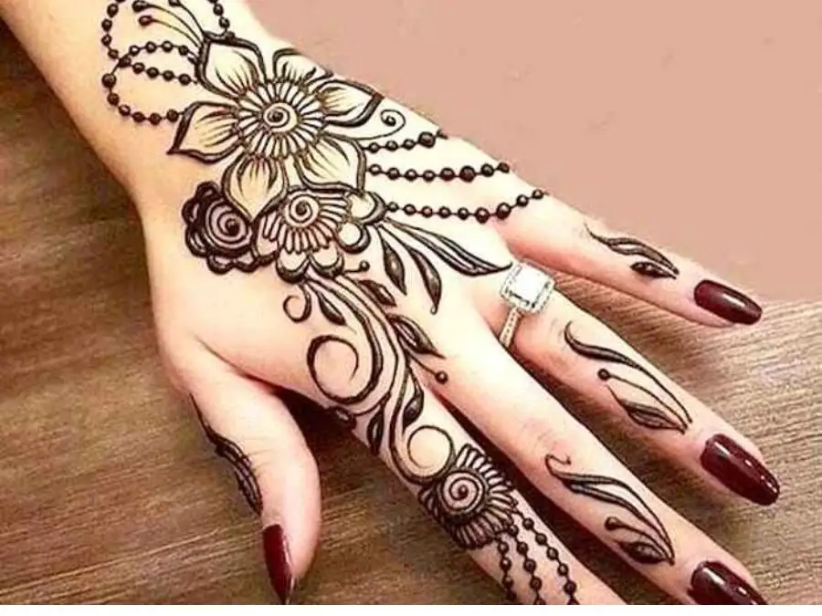 normal mehndi design