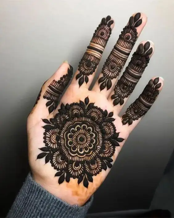 aesthetic mehndi design front hand