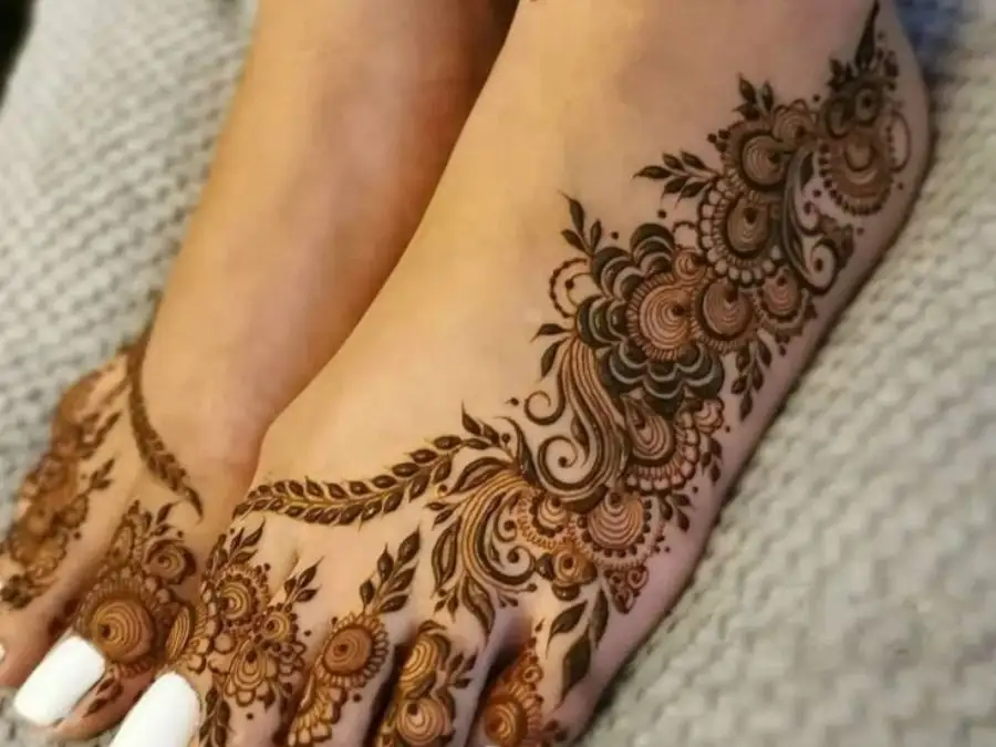 normal mehndi design