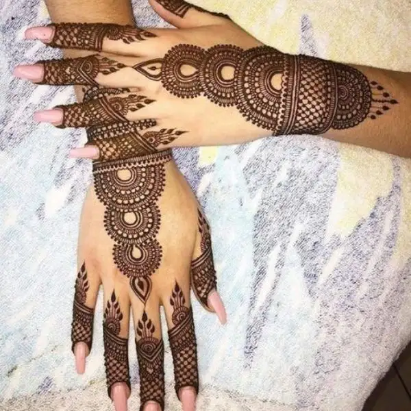 normal mehndi design