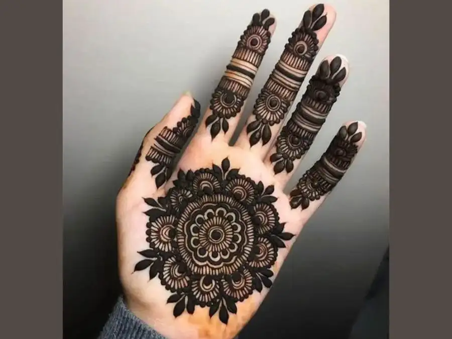 aesthetic mehndi design front hand
