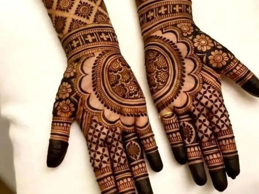 normal mehndi design