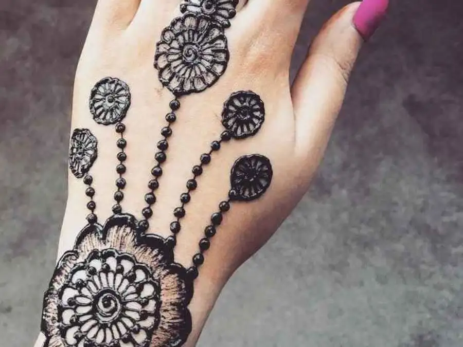 normal mehndi design