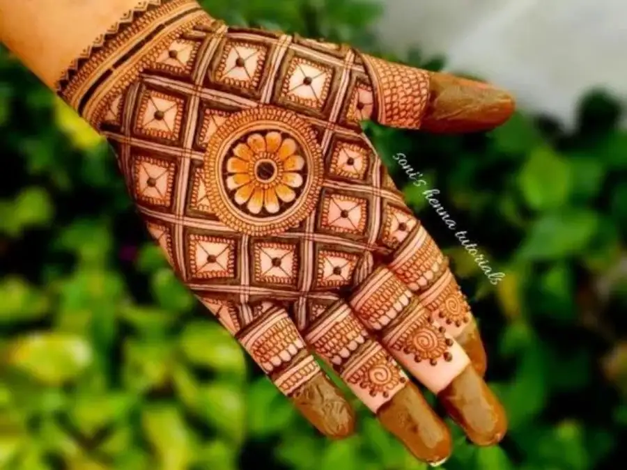 aesthetic mehndi design front hand