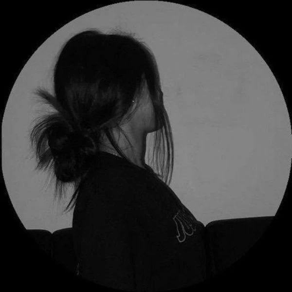 black profile pic girl