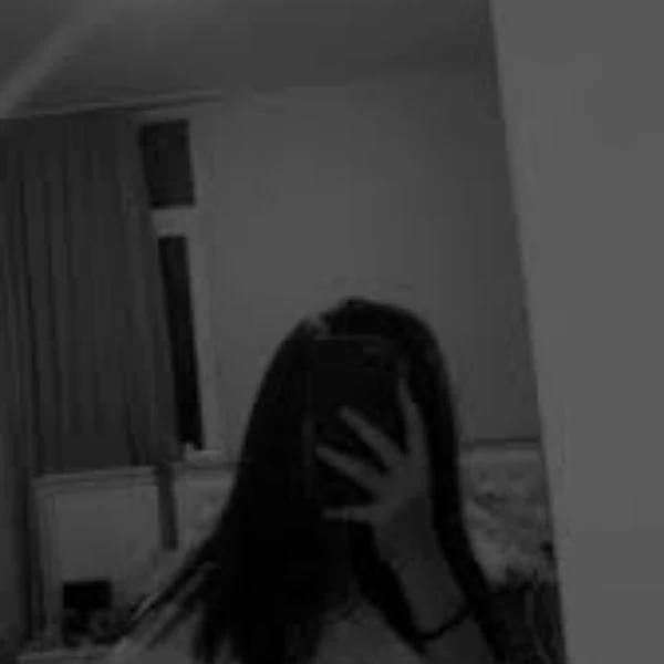 black profile pic girl