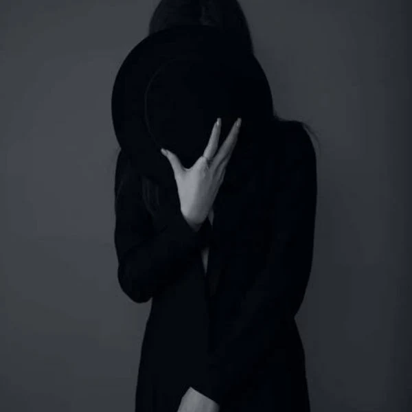 black profile pic girl