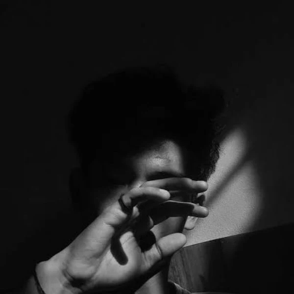 কালো প্রোফাইল পিকচার