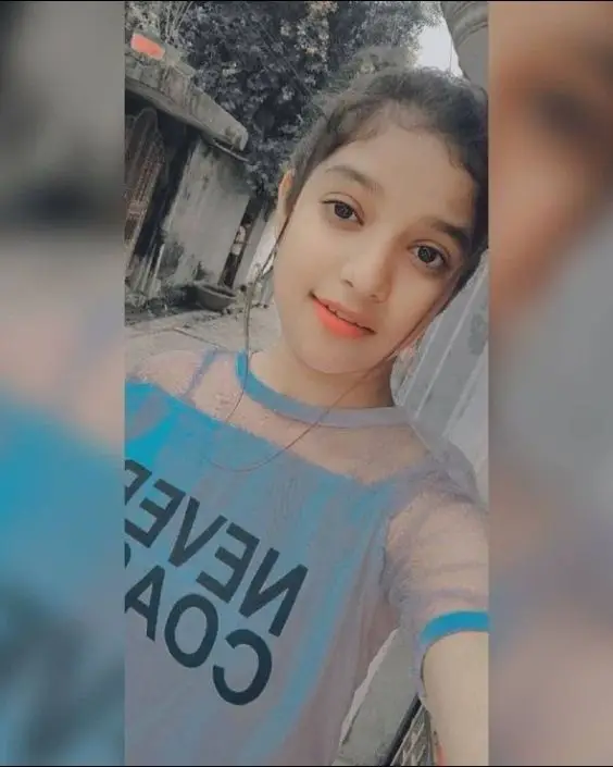 দুষ্ট মেয়েদের পিক