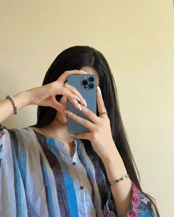 দুষ্ট মেয়েদের পিক