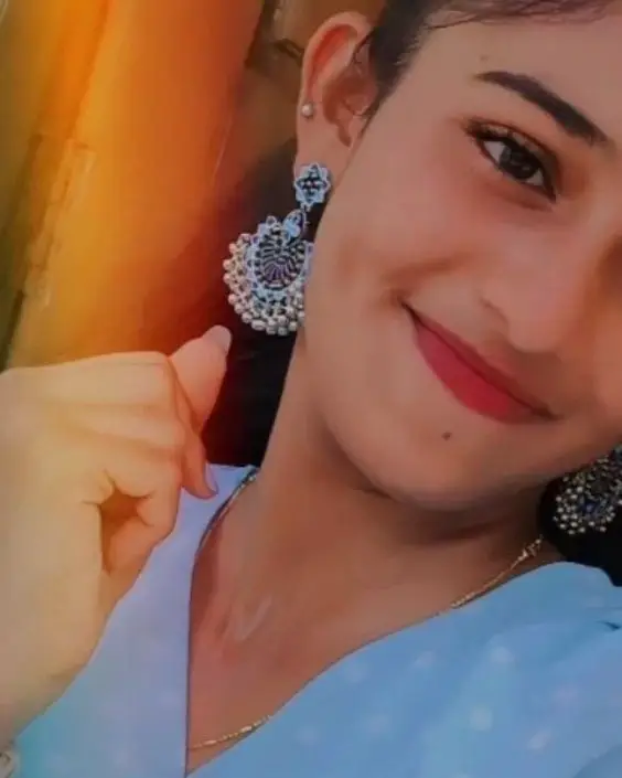 দুষ্ট মেয়েদের পিক