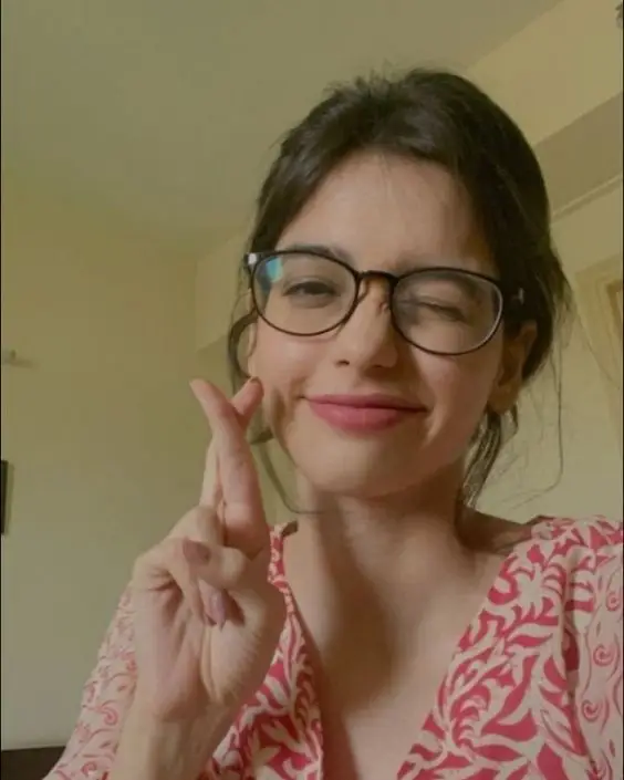 দুষ্ট মেয়েদের পিক