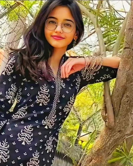 দুষ্ট মেয়েদের পিক