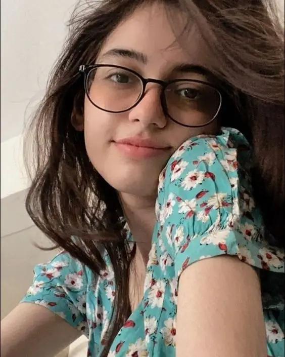 দুষ্ট মেয়েদের পিক