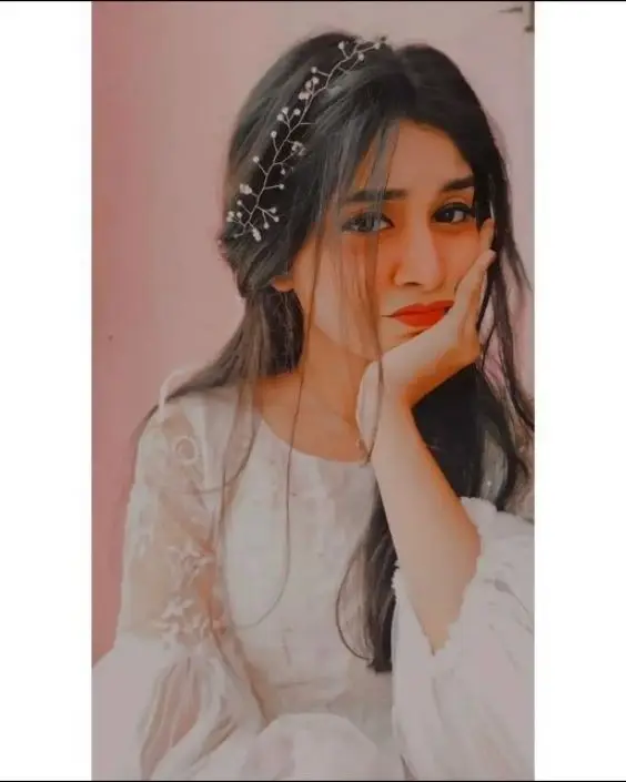 দুষ্ট মেয়েদের পিক