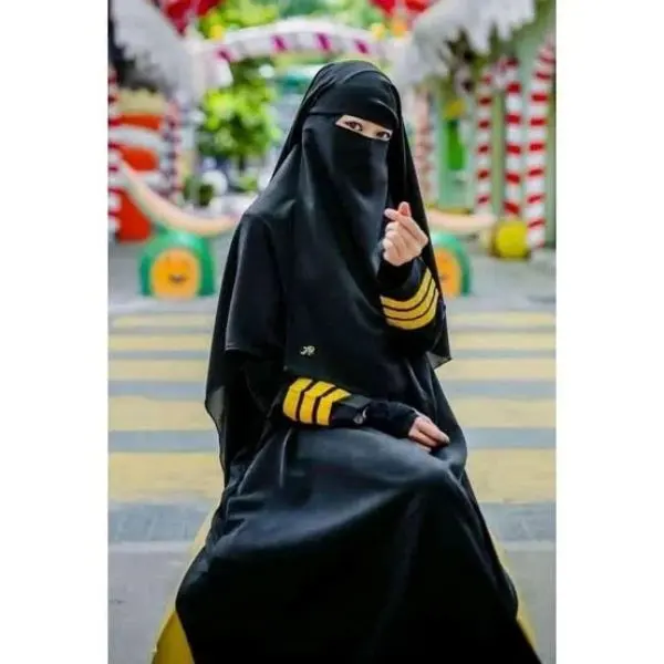 বোরকা পরা পিক