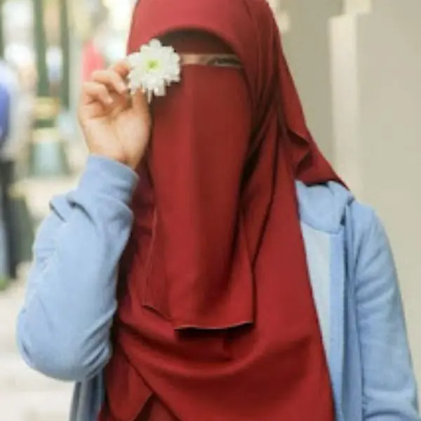 বোরকা পরা পিক