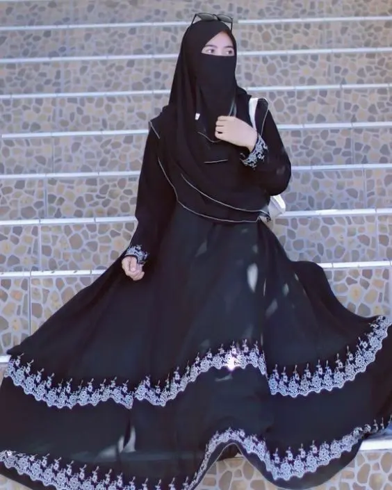 বোরকা পরা পিক