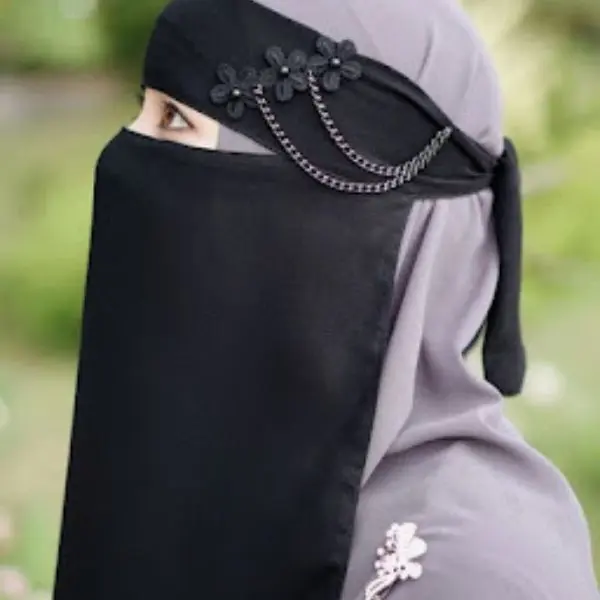 বোরকা পরা পিক