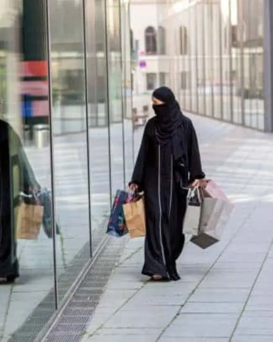 বোরকা পরা পিক