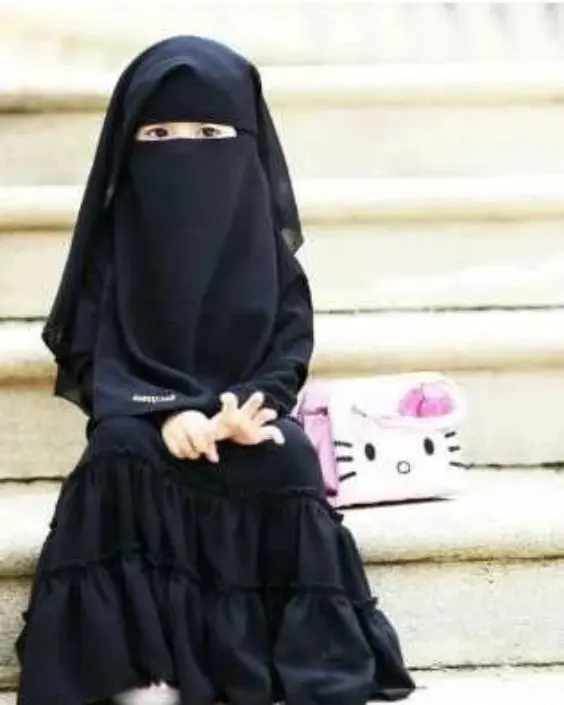 বোরকা পরা পিক