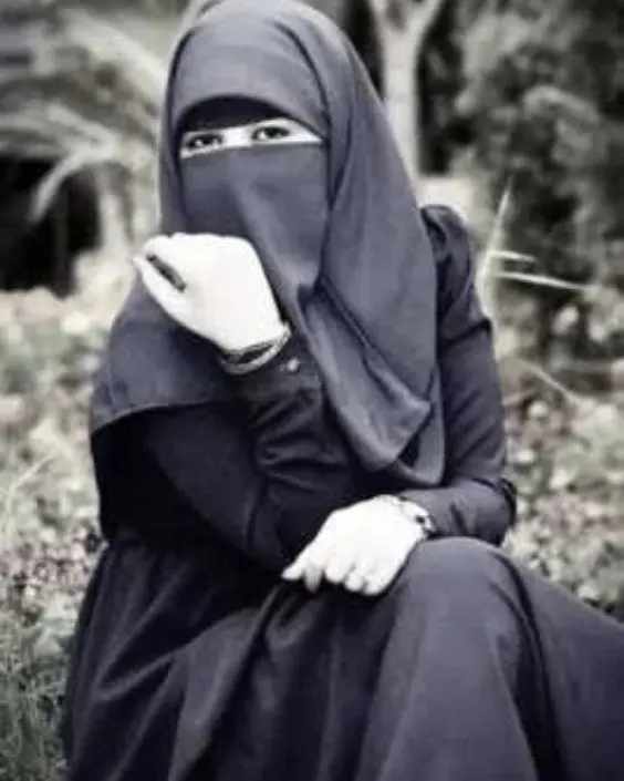 বোরকা পরা পিক