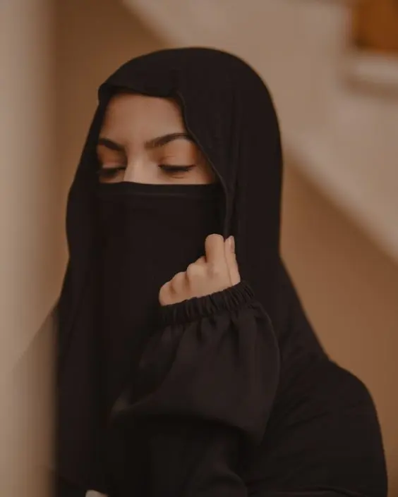 বোরকা পরা পিক