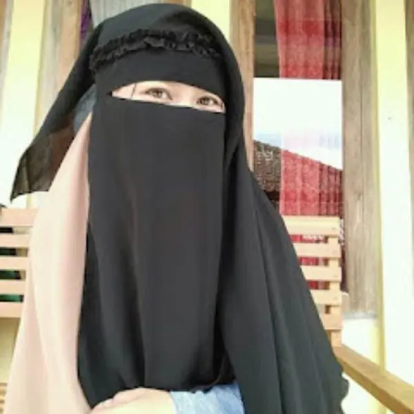 বোরকা পরা পিক