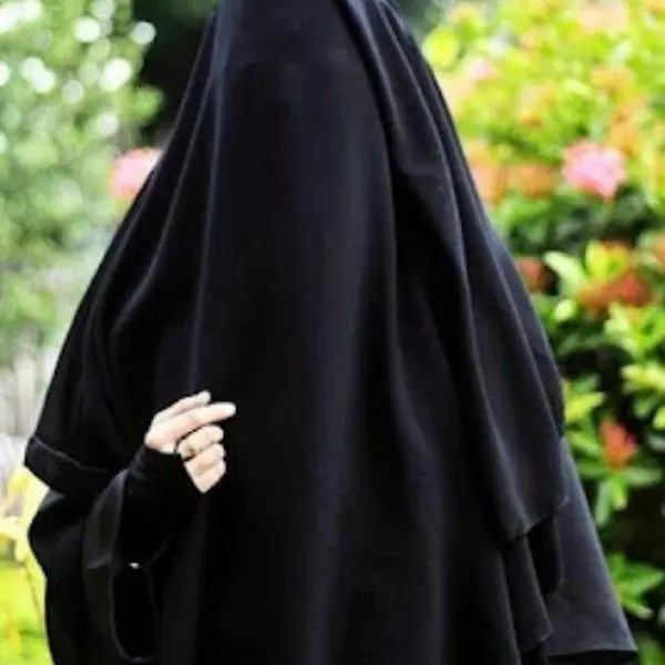 বোরকা পরা পিক