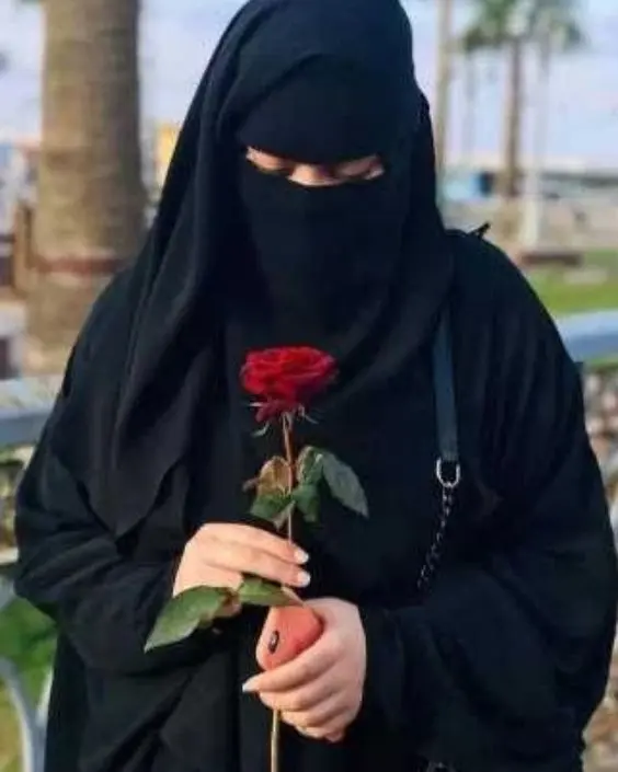 বোরকা পরা পিক