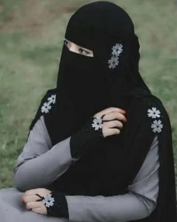 বোরকা পরা পিক