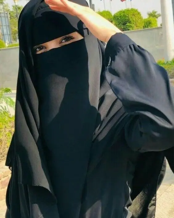 বোরকা পরা পিক