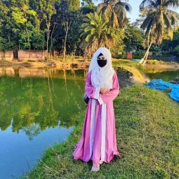 বোরকা পরা পিক