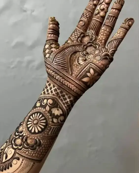 ব্রাইডাল মেহেদী ডিজাইন