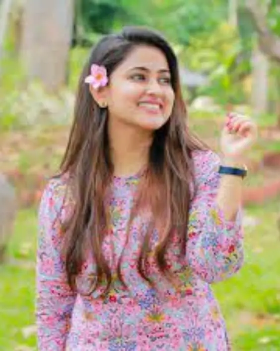 cute profile pic for girls