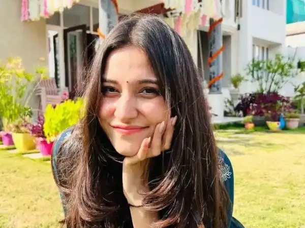 cute profile pic for girls