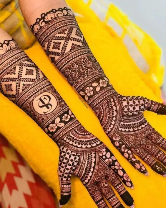 full hand mehndi design