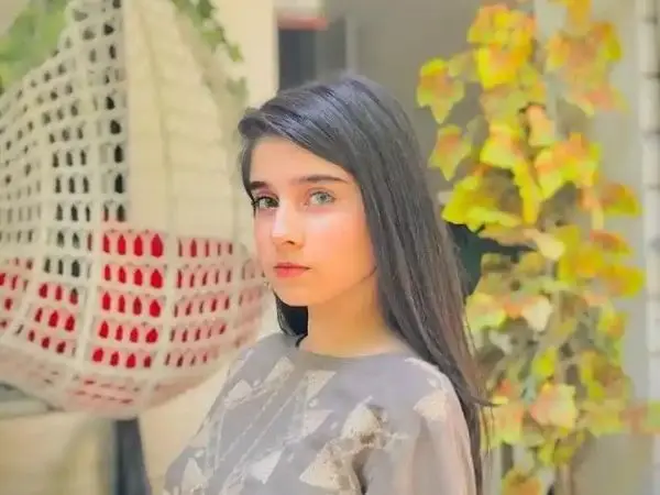 cute profile pic for girls