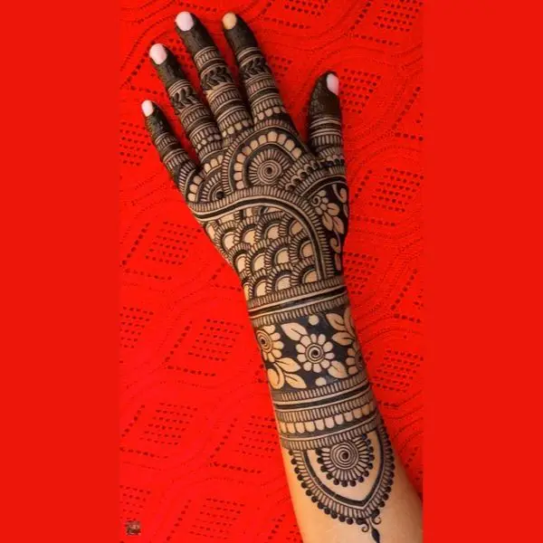 full hand mehndi design