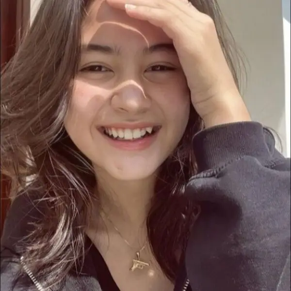 profile pic girl