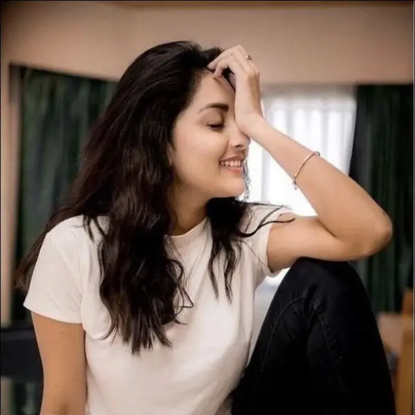profile pic girl