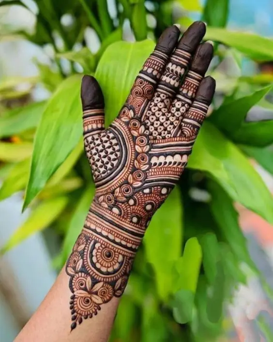full hand mehndi design